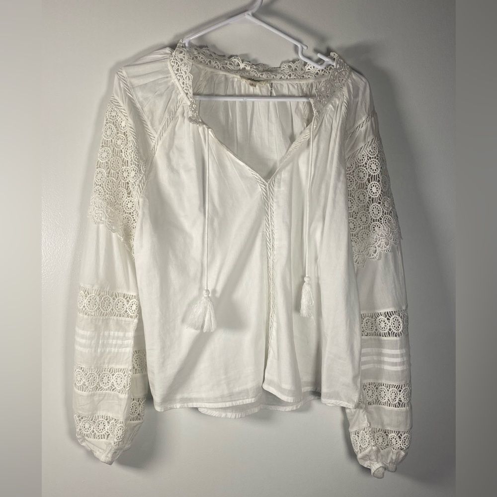 Elan White Lace Detail Blouse. Great lace base layer!